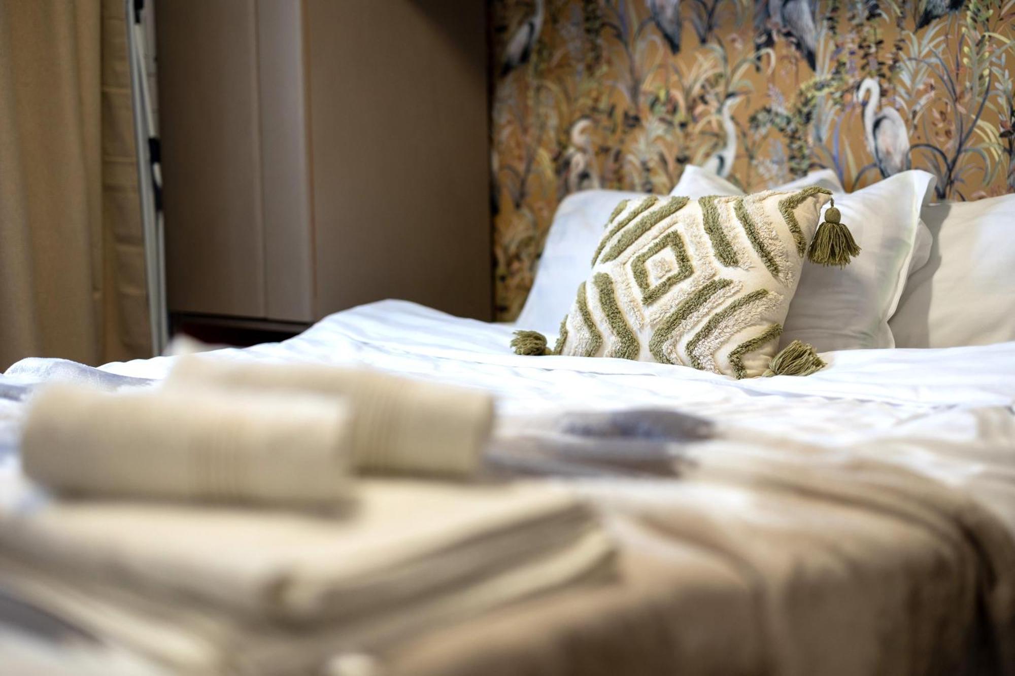 Cozy Studio Retreat - Quiet, Premium Stay Timisoara Luaran gambar