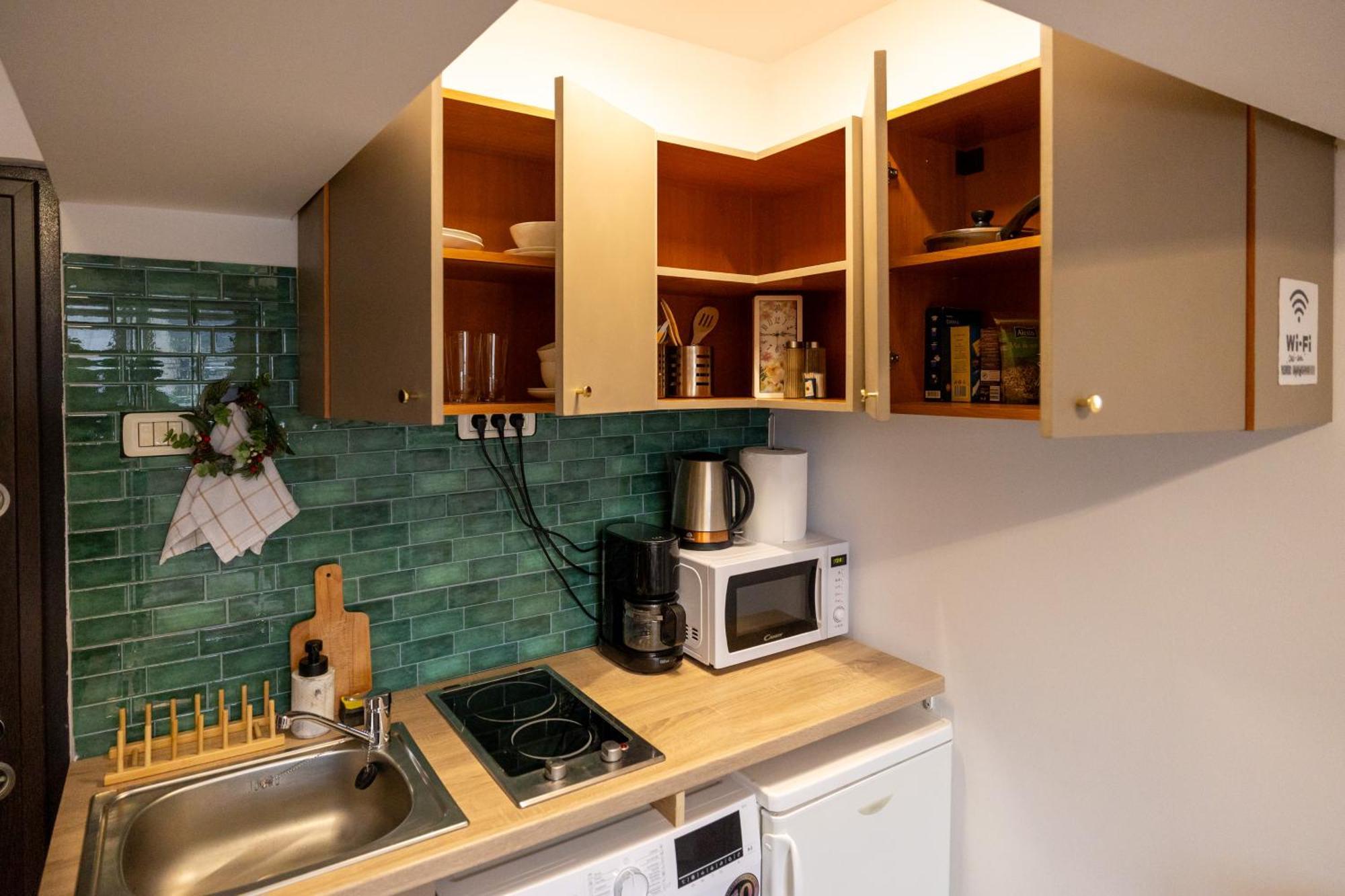 Cozy Studio Retreat - Quiet, Premium Stay Timisoara Luaran gambar