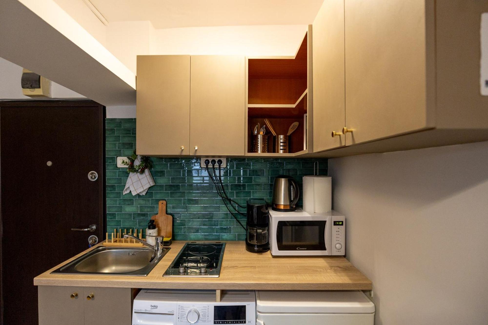 Cozy Studio Retreat - Quiet, Premium Stay Timisoara Luaran gambar