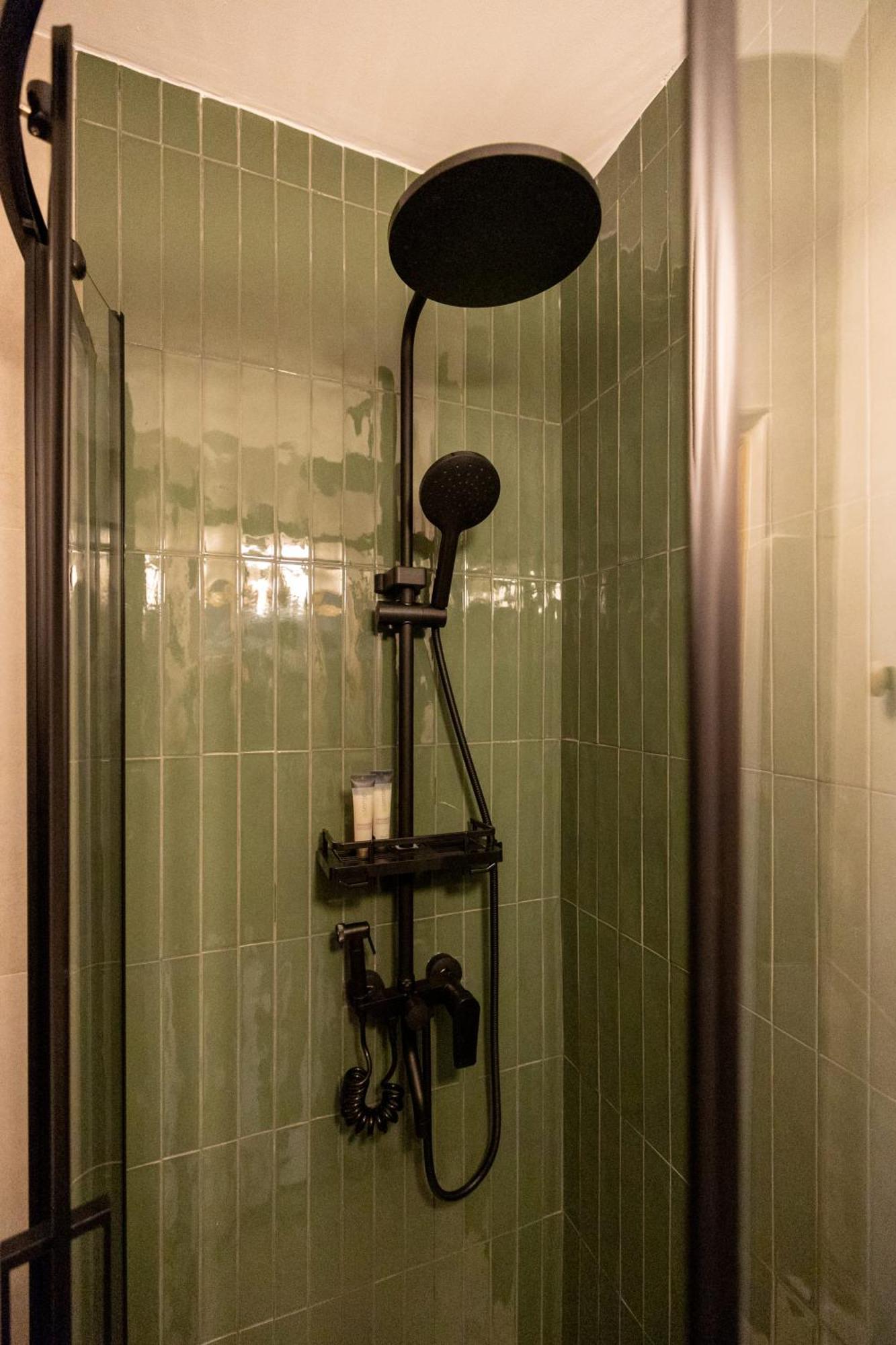 Cozy Studio Retreat - Quiet, Premium Stay Timisoara Luaran gambar
